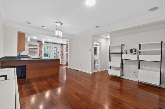 102 Old Harbor Street A, Boston, MA 02127