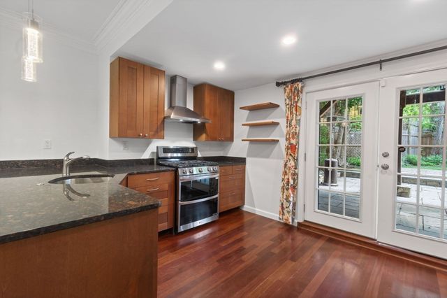 102 Old Harbor Street A, Boston, MA 02127