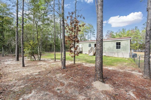 164 E Jonquil Avenue, Defuniak Springs, FL 32433