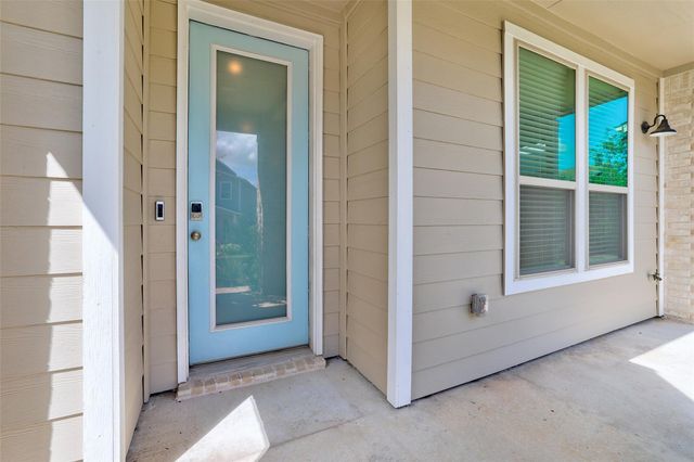 8518 Leroi DR, Austin, TX 78744