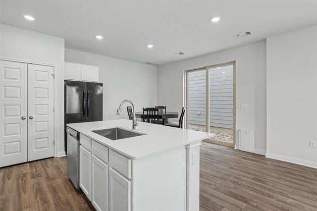 8518 Leroi DR, Austin, TX 78744