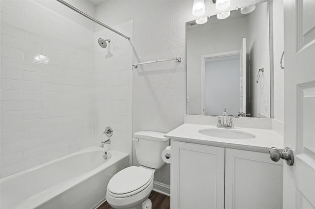 8518 Leroi DR, Austin, TX 78744