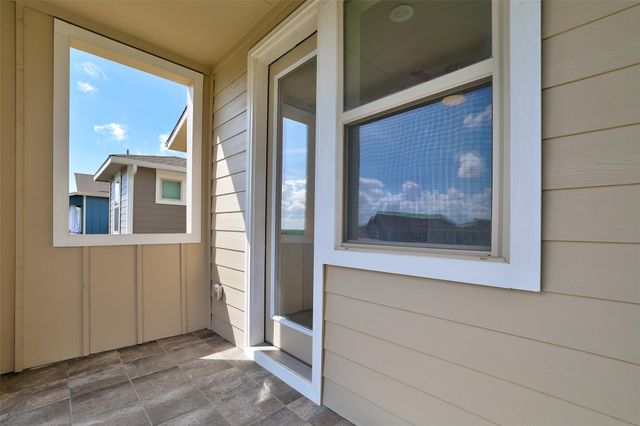8518 Leroi DR, Austin, TX 78744