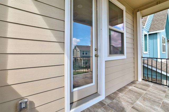 8518 Leroi DR, Austin, TX 78744