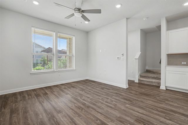 8518 Leroi DR, Austin, TX 78744