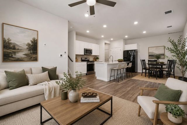 8518 Leroi DR, Austin, TX 78744