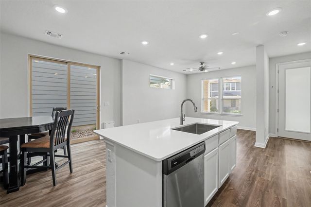 8518 Leroi DR, Austin, TX 78744