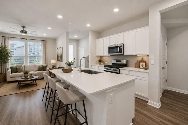 8518 Leroi DR, Austin, TX 78744
