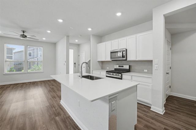 8518 Leroi DR, Austin, TX 78744