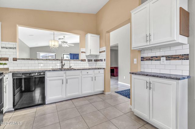 30178 N CORAL BEAN Drive, San Tan Valley, AZ 85143