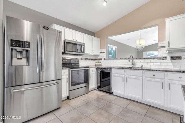 30178 N CORAL BEAN Drive, San Tan Valley, AZ 85143