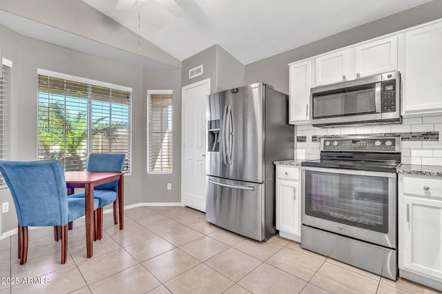 30178 N CORAL BEAN Drive, San Tan Valley, AZ 85143