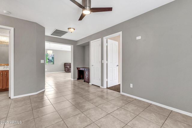 30178 N CORAL BEAN Drive, San Tan Valley, AZ 85143