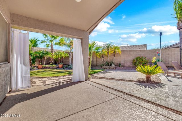 30178 N CORAL BEAN Drive, San Tan Valley, AZ 85143