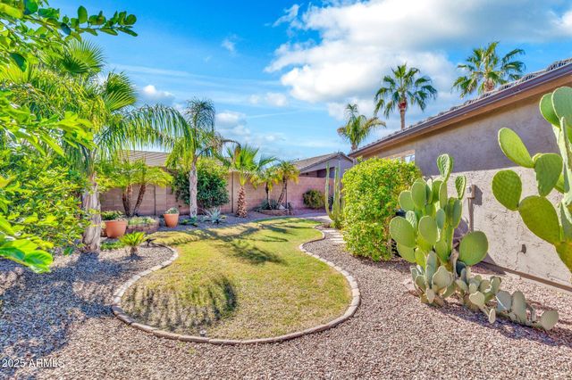 30178 N CORAL BEAN Drive, San Tan Valley, AZ 85143