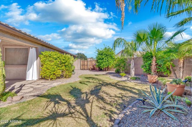30178 N CORAL BEAN Drive, San Tan Valley, AZ 85143