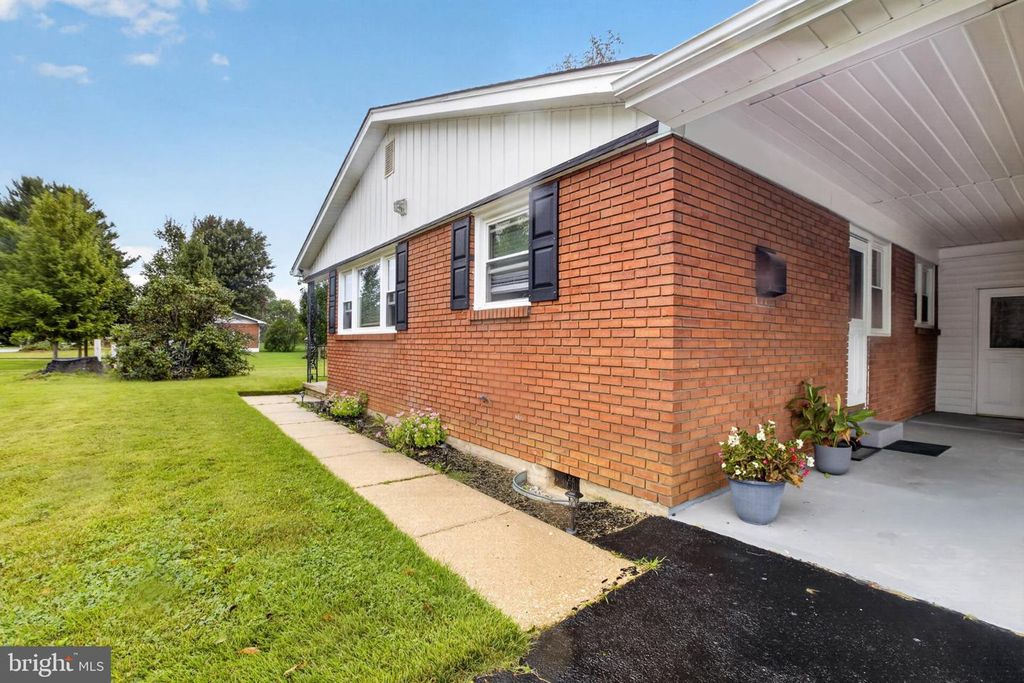 219 GORDY PL, New Castle, DE 19720 — photo 4