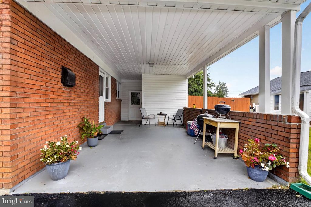 219 GORDY PL, New Castle, DE 19720 — photo 5