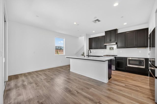 4458 Sierra Pine Way, Rocklin, CA 95677