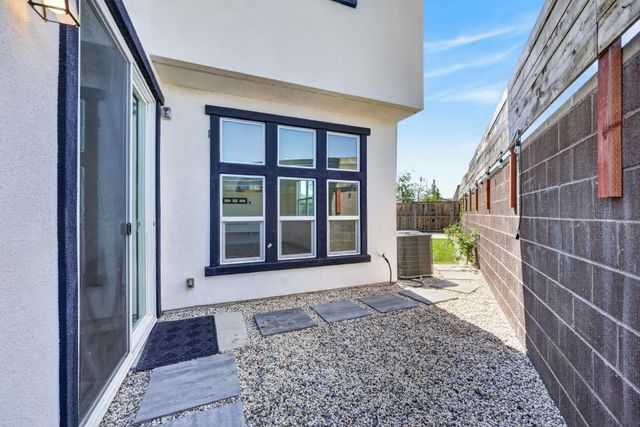 4458 Sierra Pine Way, Rocklin, CA 95677