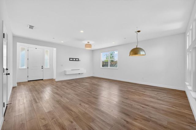 4458 Sierra Pine Way, Rocklin, CA 95677