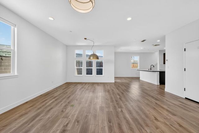 4458 Sierra Pine Way, Rocklin, CA 95677