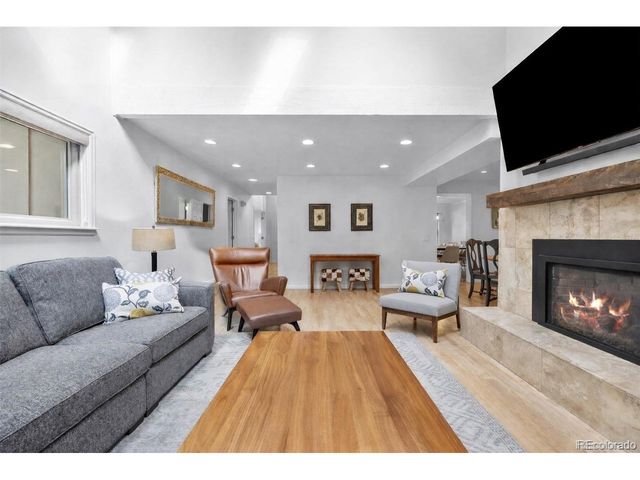 5328 S Havana Ct, Englewood, CO 80111