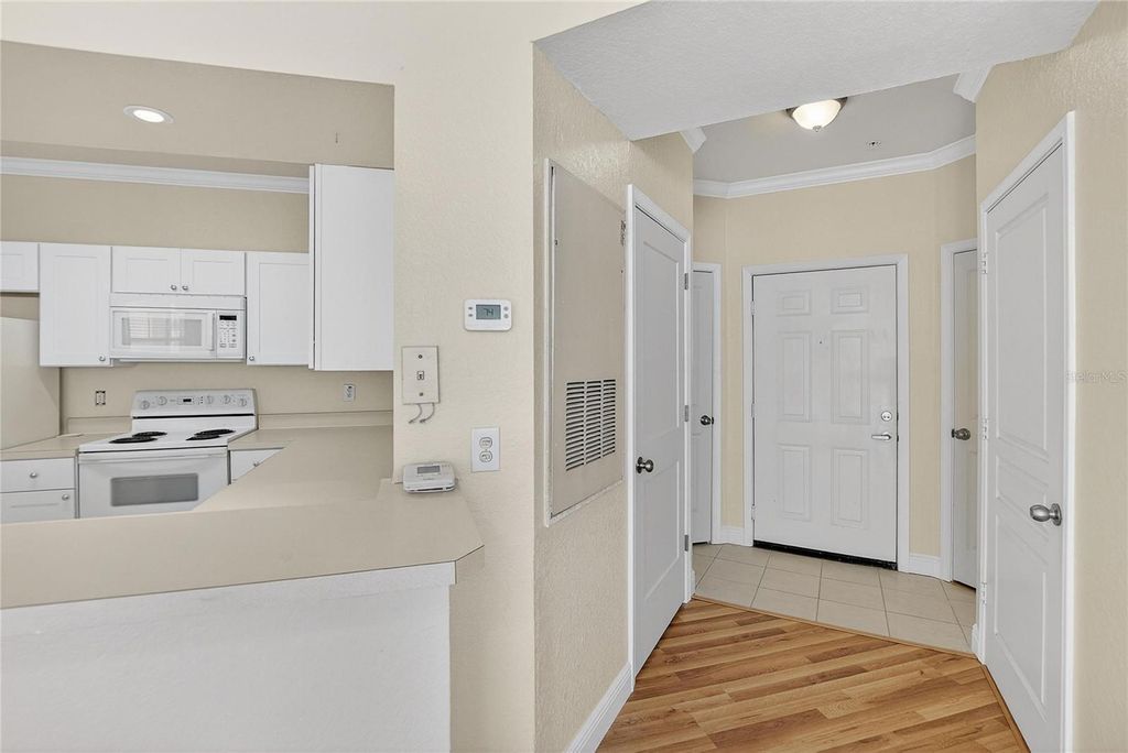 Image 6 of property listing at 5125 PALM SPRINGS BOULEVARD 4107, Tampa, FL 33647