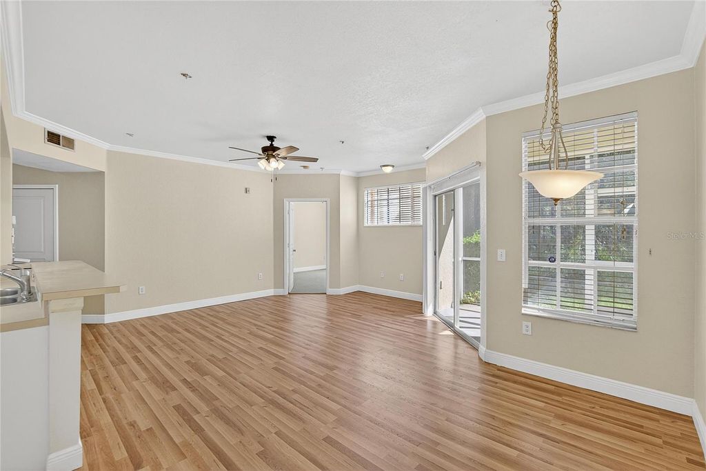 Image 8 of property listing at 5125 PALM SPRINGS BOULEVARD 4107, Tampa, FL 33647