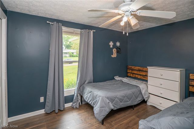 6125 Coyla Avenue NW, Canal Fulton, OH 44614