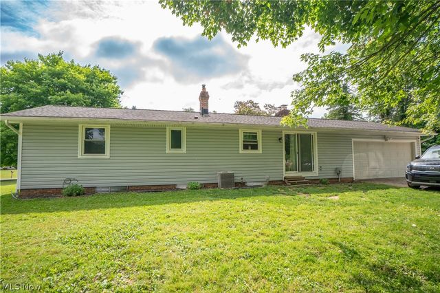 6125 Coyla Avenue NW, Canal Fulton, OH 44614