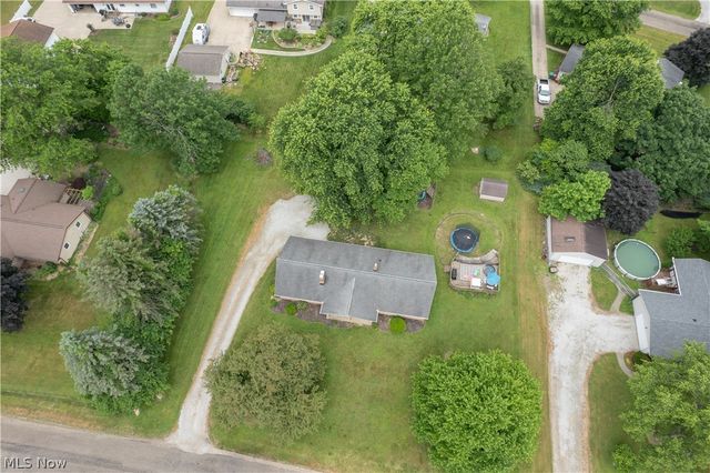 6125 Coyla Avenue NW, Canal Fulton, OH 44614