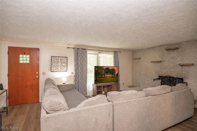 6125 Coyla Avenue NW, Canal Fulton, OH 44614