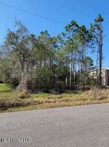 10175 River Drive, Waveland, MS 39576