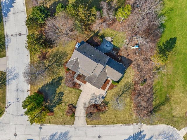 N68W14724 Prudence DRIVE, Menomonee Falls, WI 53051