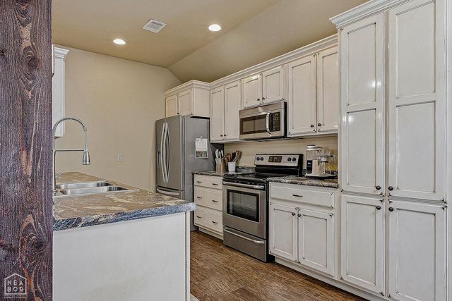 73 County Road 303, Jonesboro, AR 72401