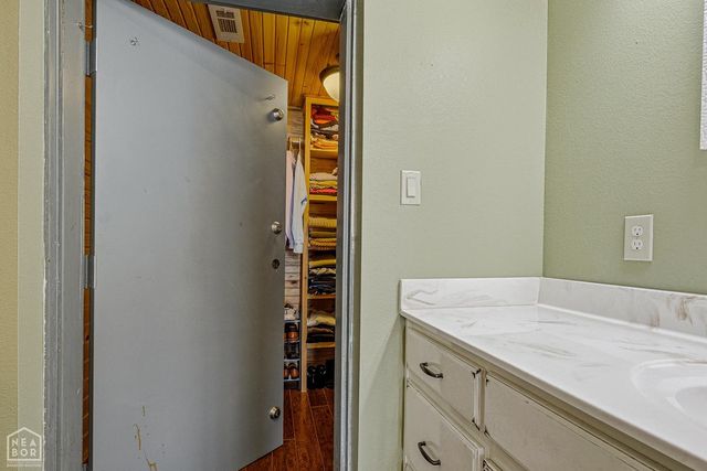 73 County Road 303, Jonesboro, AR 72401