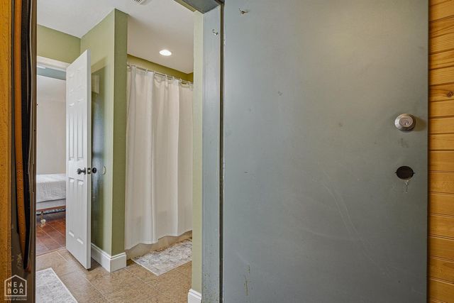 73 County Road 303, Jonesboro, AR 72401