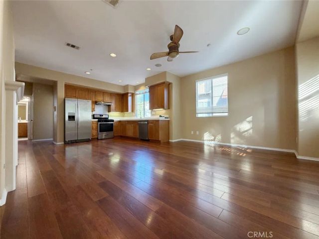 274 Tustin Field Dr, Tustin, CA 92782