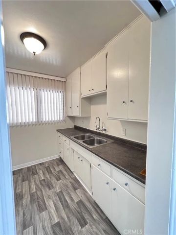 13520 Rye Street, Sherman Oaks, CA 91423