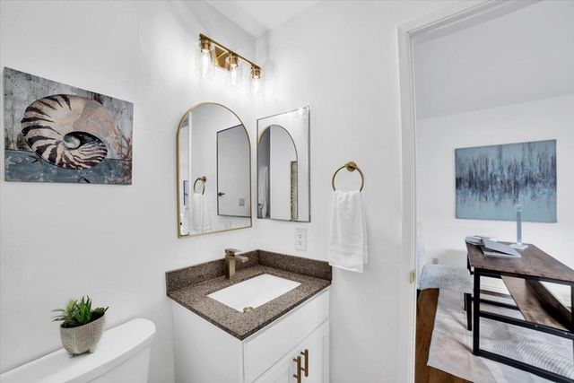 2819 Bayview Dr, Alameda, CA 94501