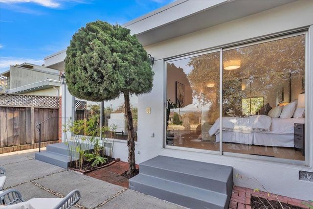 2819 Bayview Dr, Alameda, CA 94501