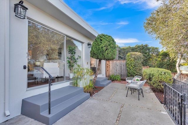 2819 Bayview Dr, Alameda, CA 94501