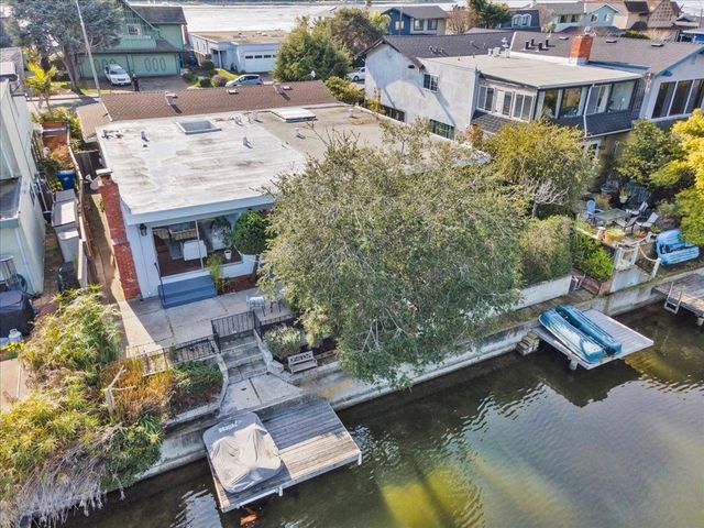 2819 Bayview Dr, Alameda, CA 94501