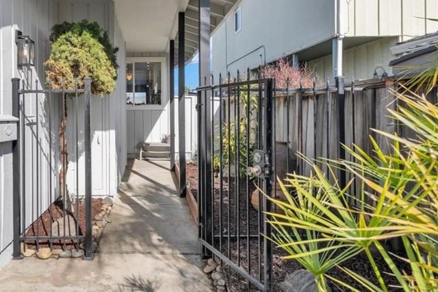 2819 Bayview Dr, Alameda, CA 94501