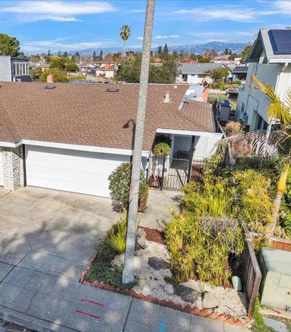 2819 Bayview Dr, Alameda, CA 94501