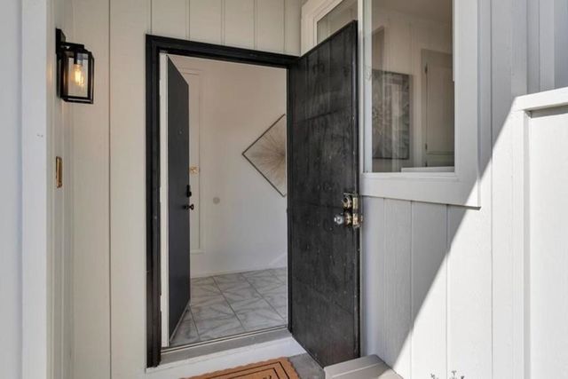 2819 Bayview Dr, Alameda, CA 94501