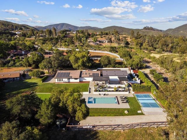 19660 Elfin Gln, Escondido, CA 92029