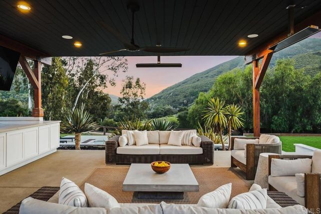 19660 Elfin Gln, Escondido, CA 92029