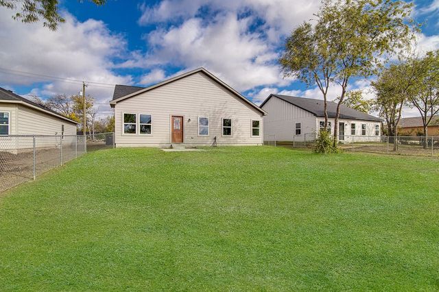 5030 Pinson Street, Fort Worth, TX 76105